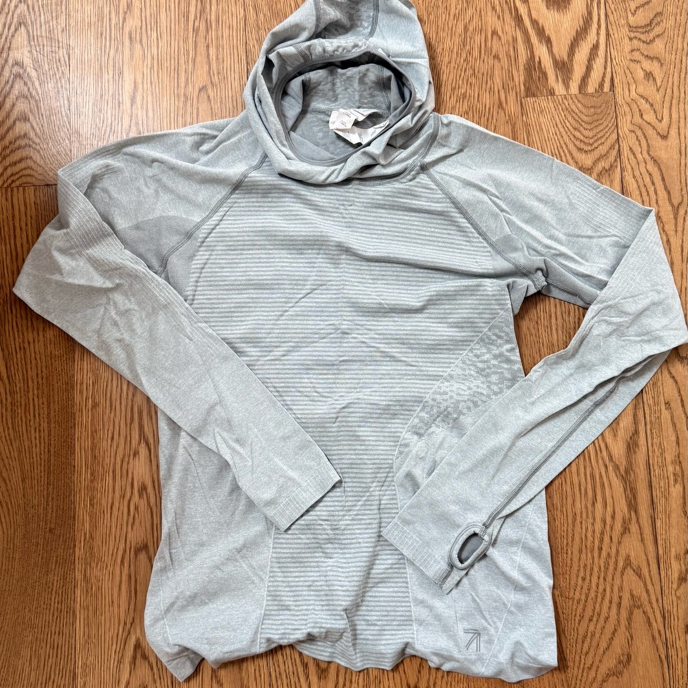New Balance Light Gray Technical Running top, Athletic.